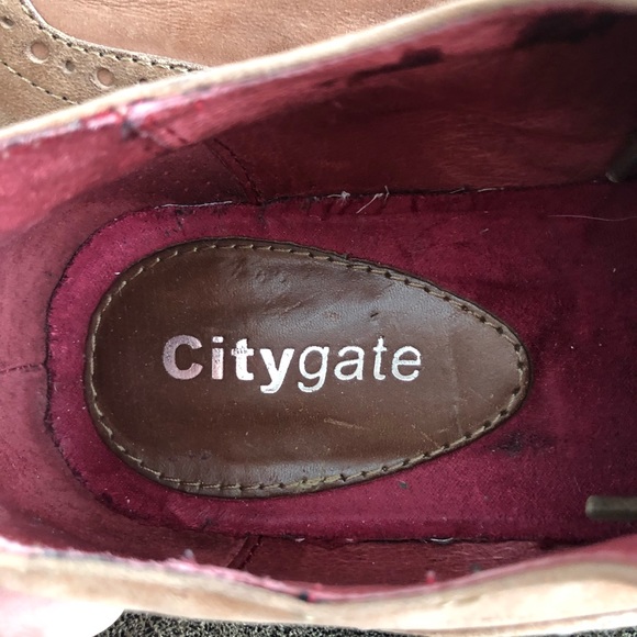 CITYGATE -6- Lovely Lace-up Oxfords with deep fuchsia lining - Picture 4 of 8
